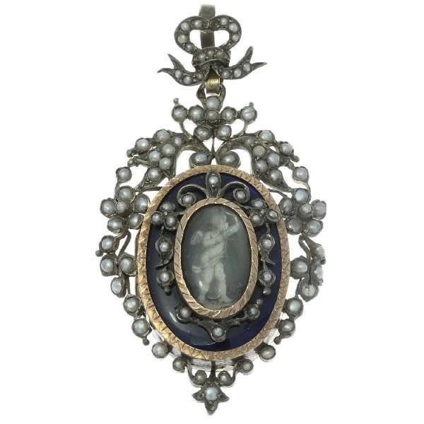 French Victorian gilded silver locket pendant with enameled Cupid
